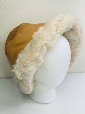 NEW Women’s Faux-Fur Trim Bucket Hat - 22in brim